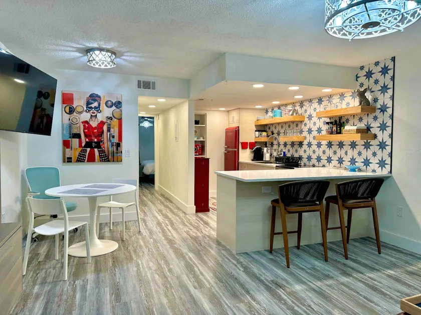 Mid-Century Modern Beachfront - Image 1