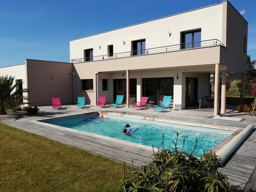 Modern cottage and heated pool 500 m from the sea - Image 1