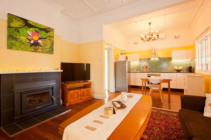 Charming Heritage Stay near Manning River & CBD - Image 1