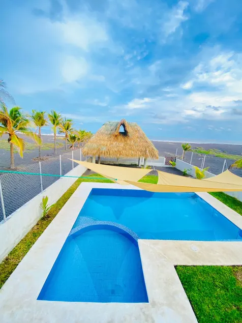 House in an exclusive area with the best ocean view - Image 1