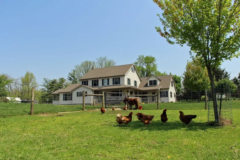 Dutch Homestead Vacation Home - Image 1