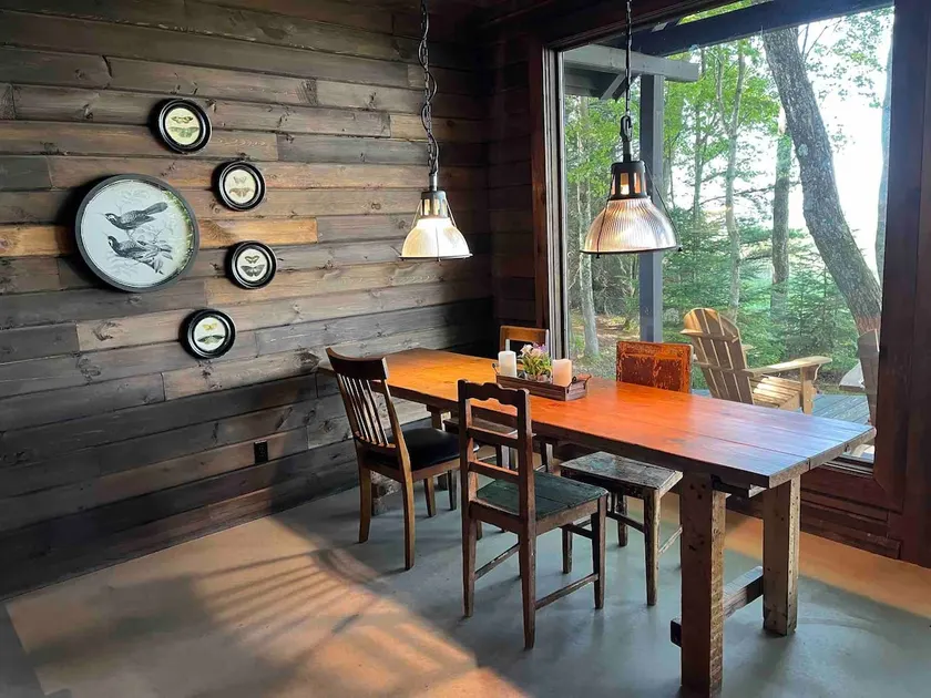 Wood Haven's Lakefront cabin with stunning views - Image 1