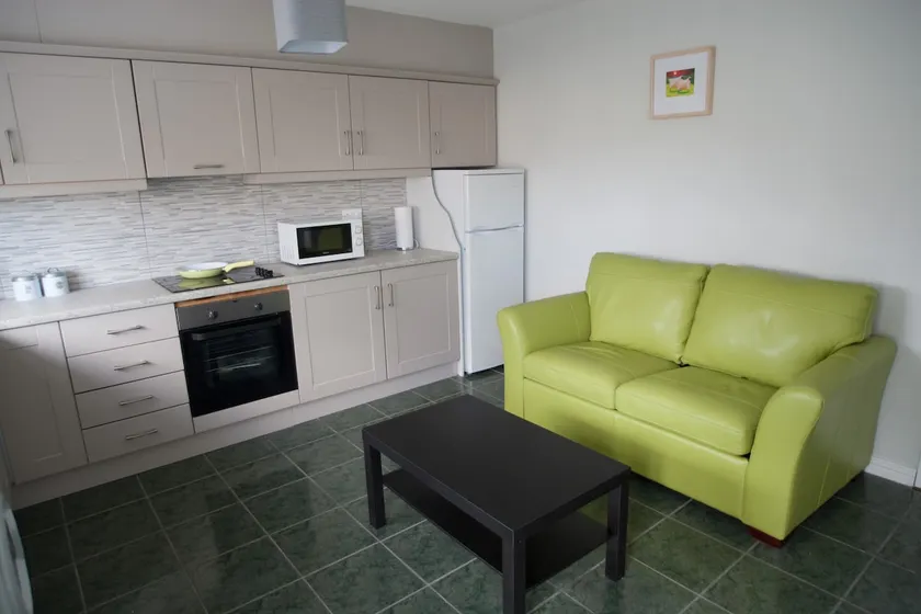 (City Centre) Stylish One Bedroom Apartment - Image 1