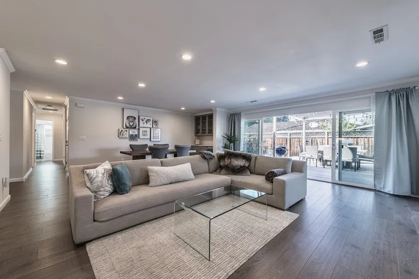 Airy Open Concept Modern Home: 3br/2bath + Office - Image 1