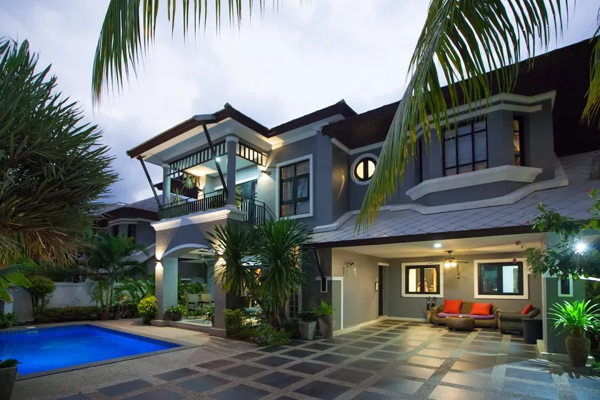 Baan Santhiya Private Pool Villas - Hotel style service with Free Tuk Tuk - Image 1
