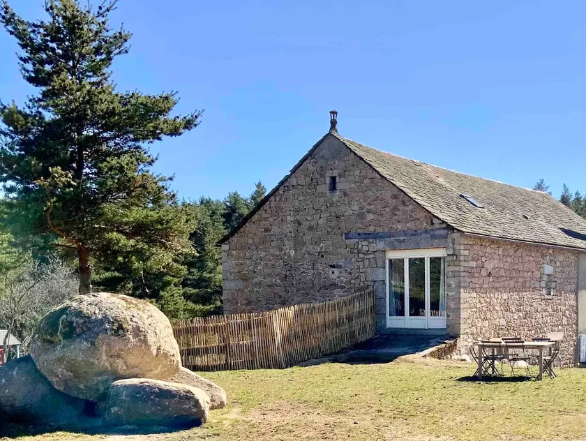 Aubrac Margeride Eco-Lodge – ”Havre de Peyre” - Image 1