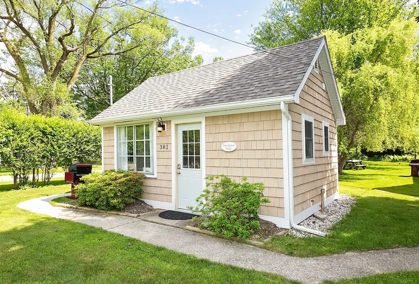 The Guest Nest Cottage - Image 1