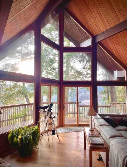 The Cedar House at Riverbend Orchard - Image 1