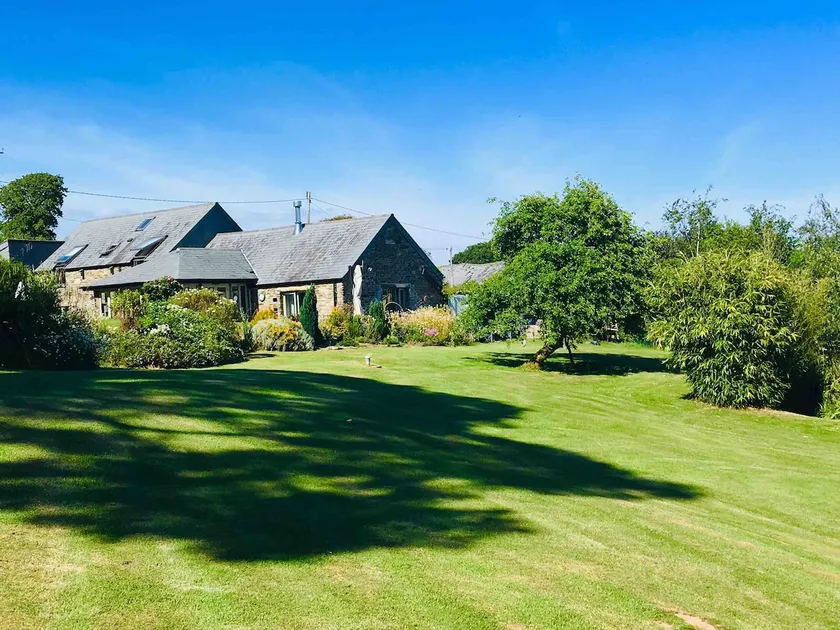 Willow Barn & Cottage Menheniot - Image 1