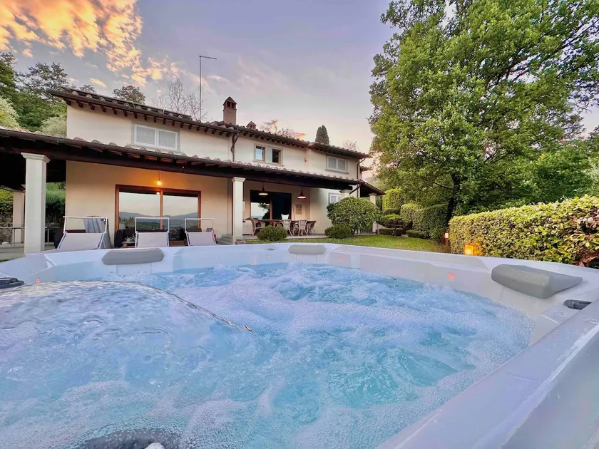 V&E • Hot tub • Gym - Image 1