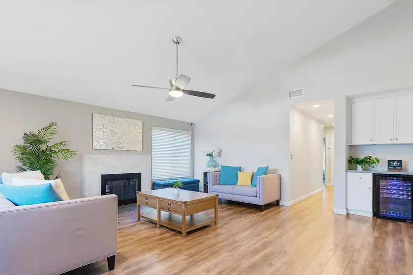 Bright Cozy 3b/2b with nice backyard & BBQ - Image 1