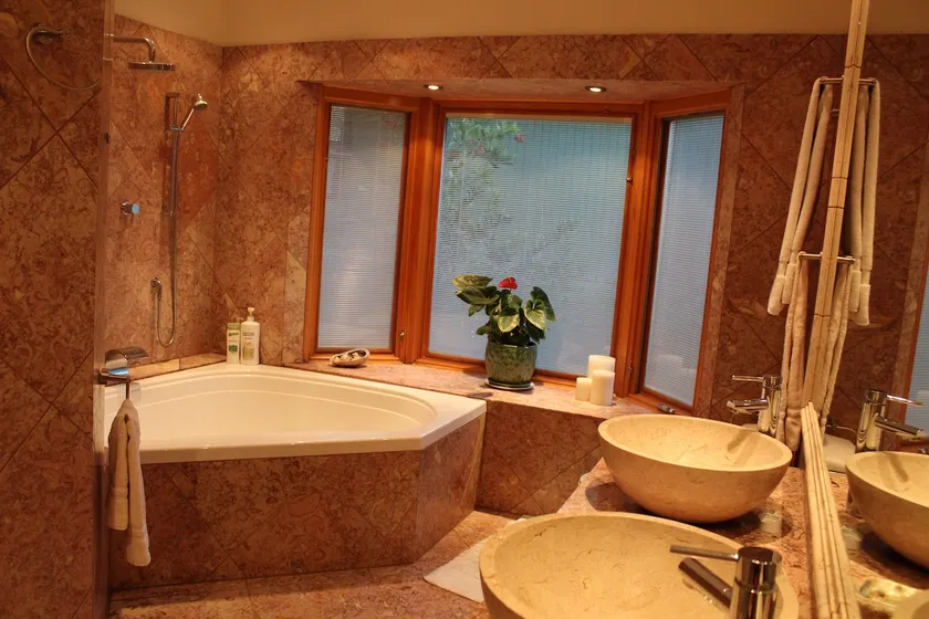 3000 ft Spacious Comfortable Elegant Home - Image 1