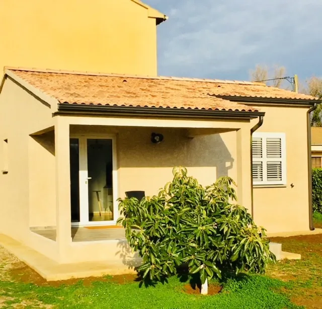 Villa between the sea and the mountain 500m from the beach - Image 1