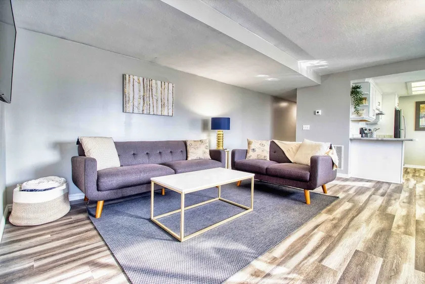 Renovated Basement Apartment with Stunning Views - Image 1