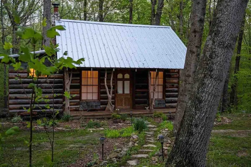 Cozy Nashville Cabin in Woods w/ Spa - Image 1