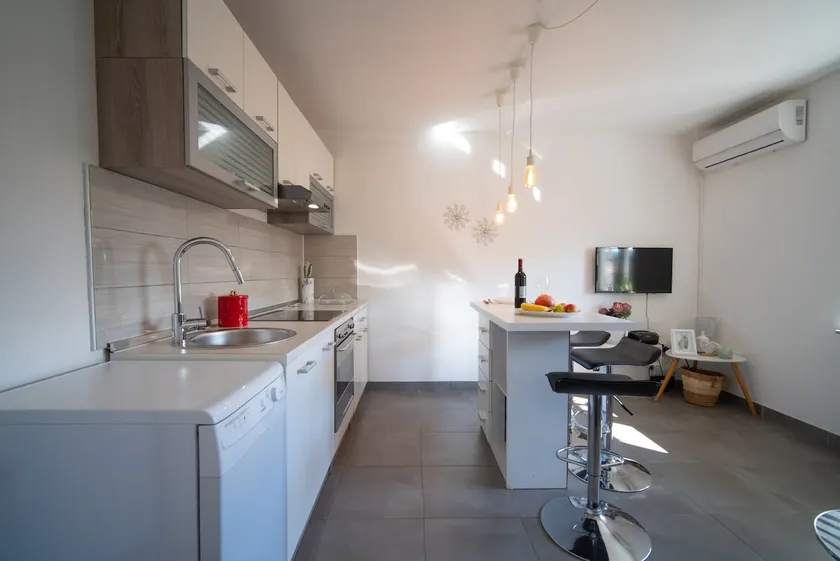 Apartment Zara - Image 1