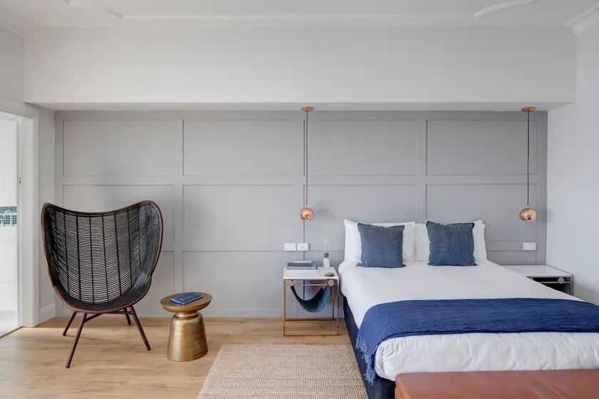 Modern Potts Point Studio - Image 1