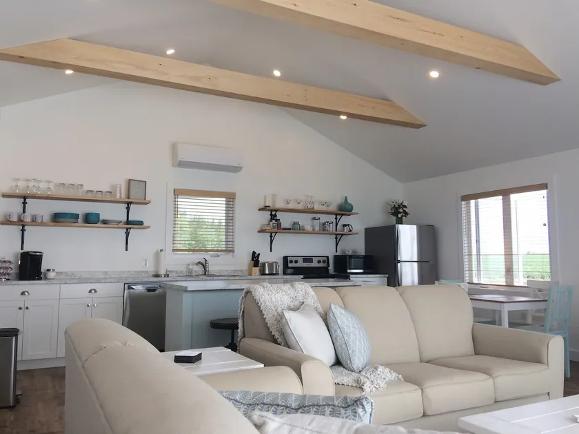 Little Harbour Waterview Cottage - Image 1