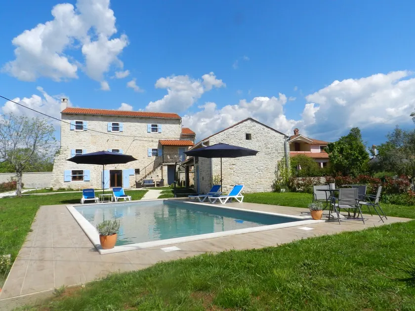 Luxury Istrian stone villa 15 minutes from coast - Image 1