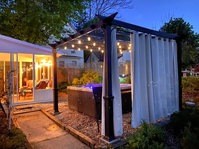 Historic Highland Square, Hot Tub Garden Oasis - Image 1