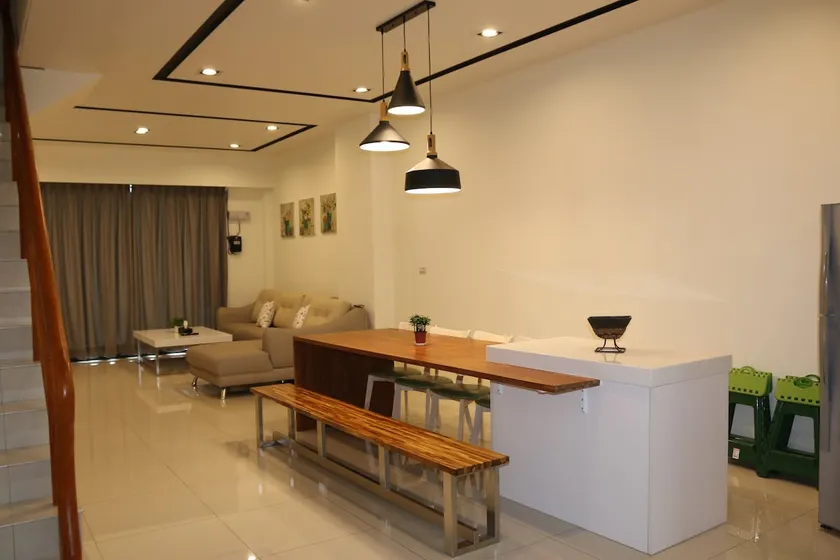 Yilan City Villa (Brand New) 5 Rooms with 7 Double Beds for Friends or Family Travel - Image 1