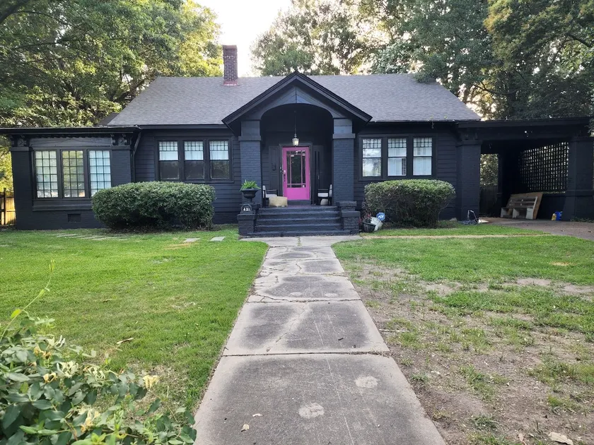 Historic 100 year old home with updated Flair. - Image 1