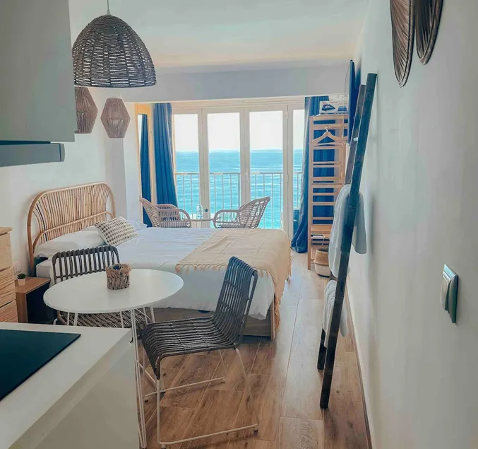 Sea La Vie Suite - Image 1