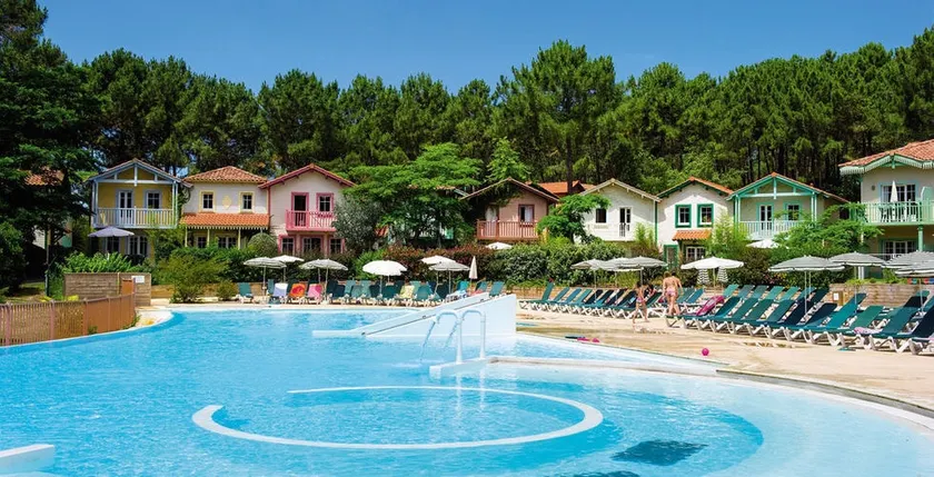Golf house in Lacanau-Océan with heated swimming pool - Image 1