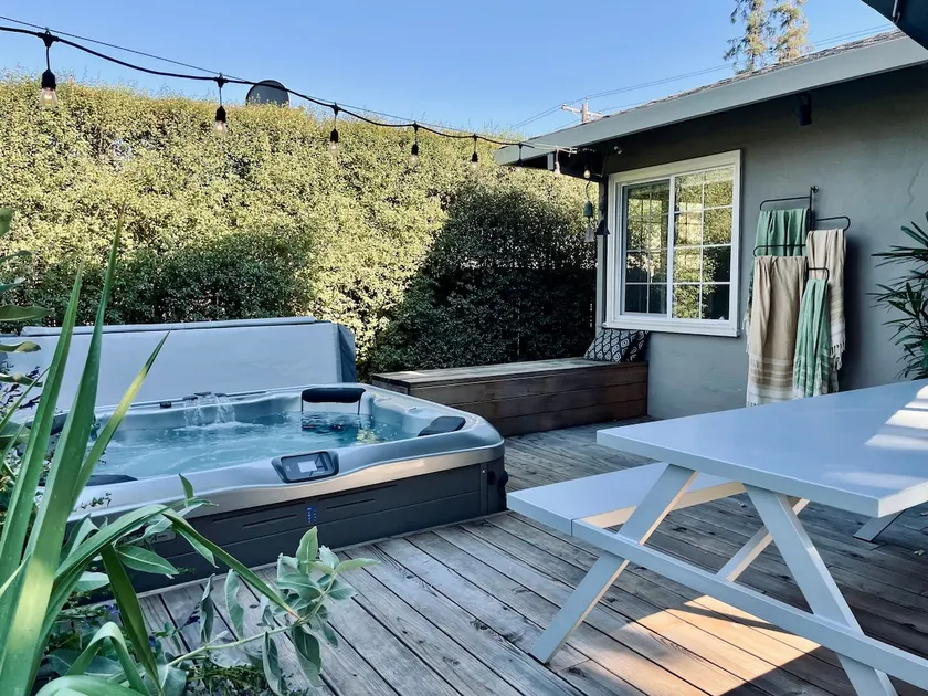 Pacific Gardens Retreat - Image 1