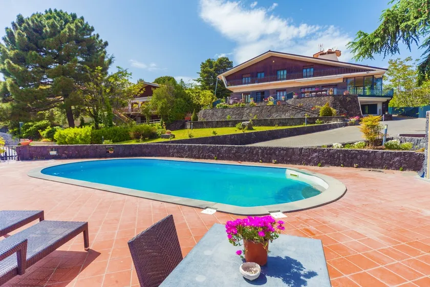 ETNA HOME luxury villa - Image 1