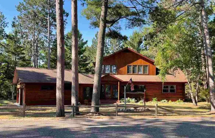 Lakewood Lodge - Marquette Blockhütte mit Seeblick - Image 1