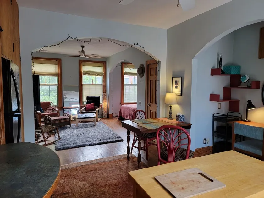 Beautiful 1-bedroom Loft in Fan District - Image 1