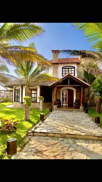 Villa Madeiro - in the heart of Puerto Cayo - Image 1