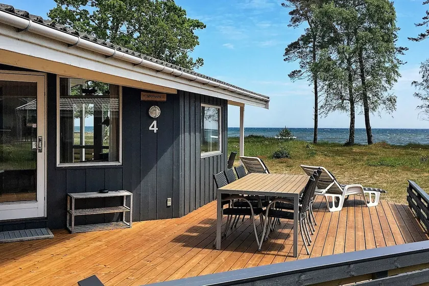 Beachfront happiness in Snogebaek - by Traum - Image 1