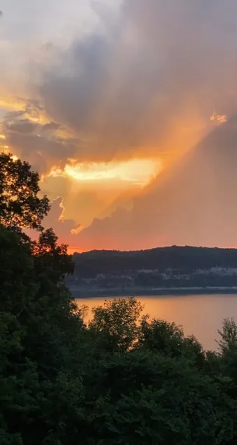 Rare A-Frame w/ beautiful Lake Cumberland Views - Image 1