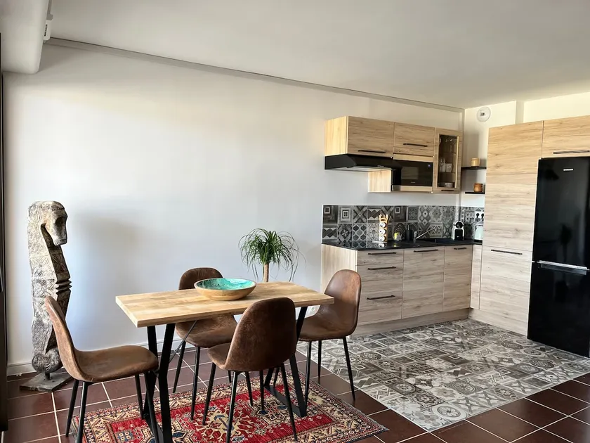 Beautiful duplex apartment of 50 m² facing south in the center of Port-Grimaud 2 - Image 1