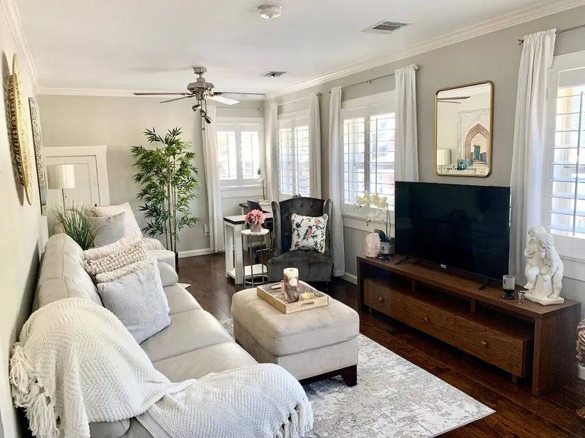 Cozy 2nd FL apt near Dwntn 3km from FIFA Fan Fest - Image 1