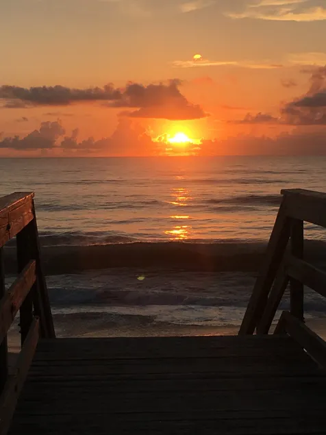 Ocean Breeze Cottage - Image 1