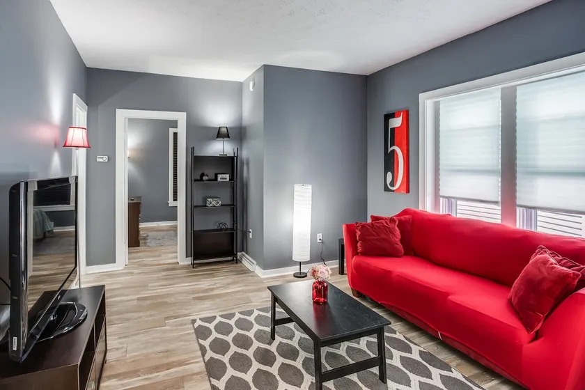 Artists’ 1BR Apartment on Upper Monroe - Image 1