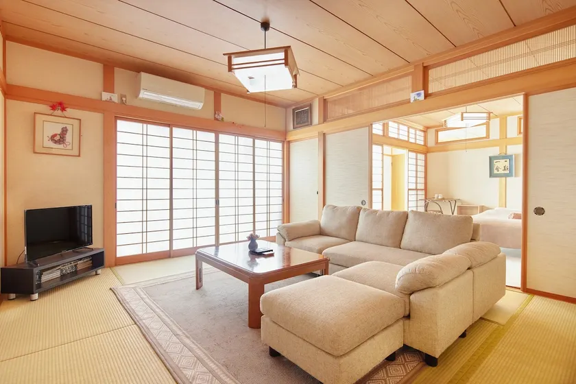 Last minute 20% discount/Private station near/5LDK for large groups/Parking lot High speed wifi/Convenience store Supermarket/One time only - Image 1