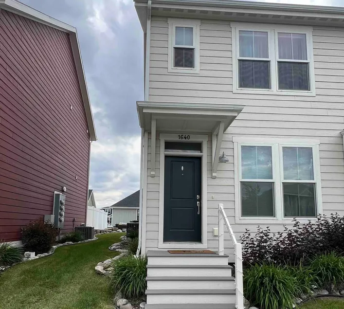 Cute Quiet Townhouse - Image 1