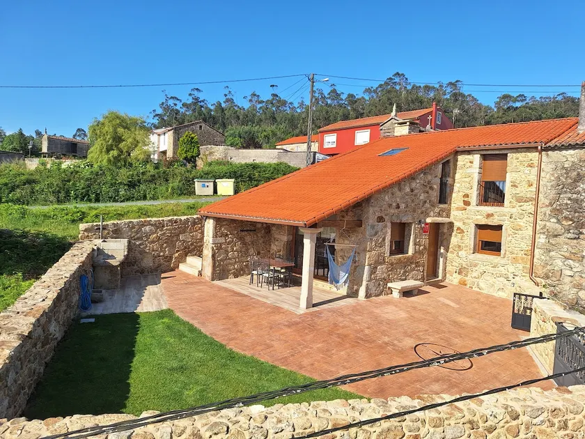 Casa dos pobres, cerca de las playas en pleno corazón da costa da morte - Image 1