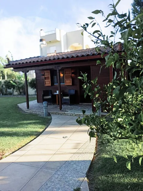 Aliki Guest House - Image 1