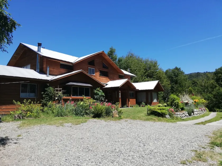 Comfortable and family-friendly house - Image 1
