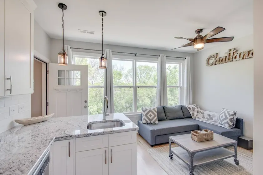 Hip Apartment in lively Southside - Image 1