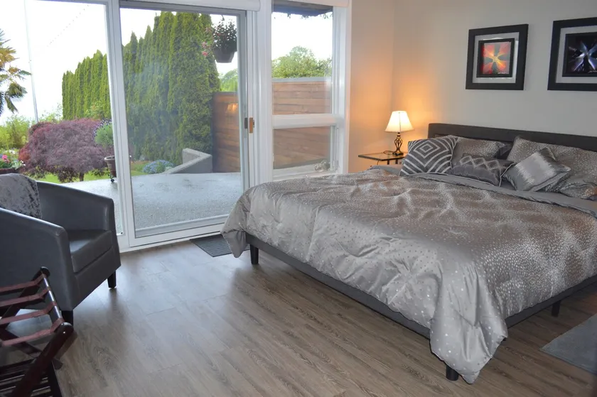 Romantic Spacious Suite with Salish Sea & Mountain Views at Seattle Luxury Estate - Image 1