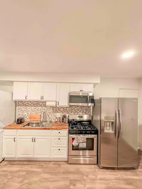 Modern Cozy Studio w/ Private Entry - Image 1