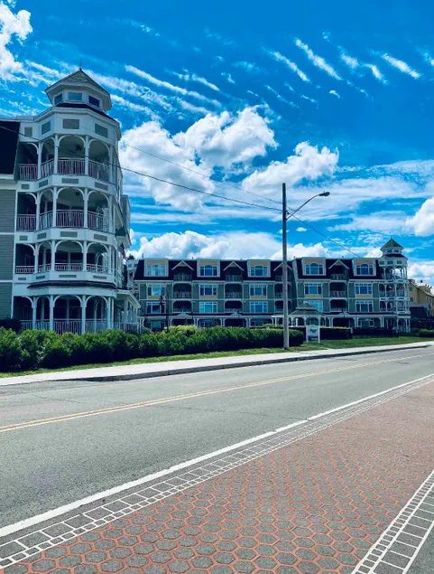 Lakeside Brand New Luxury Condo⚓️ - Image 1