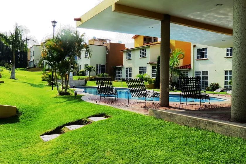 Very comfortable ”Velero” house, swimming pool, lake view - Image 1