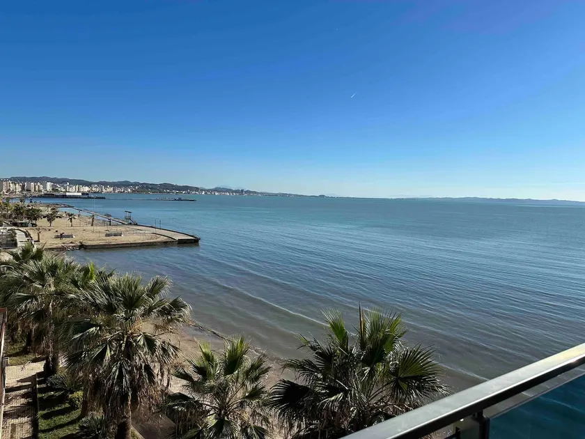 Beach front Superior Apartment - Image 1